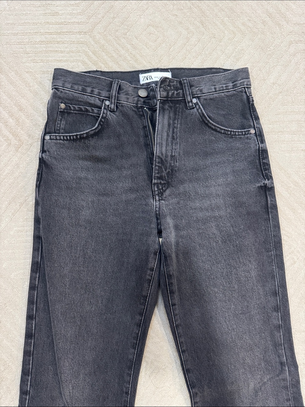zara Classic High-Rise Black Women's Jeans size 2 worn once - Picture 2 of 3